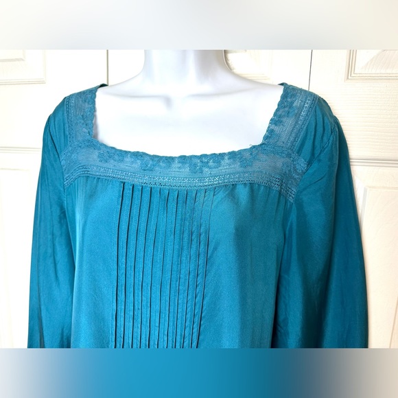 SUNDANCE Catalog 100% Silk Lorelei Tunic Top Blouse Shirt Lace Trim Pin Tuck - Picture 6 of 10